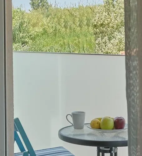 Apartment Beachside Apartment-pool-parking